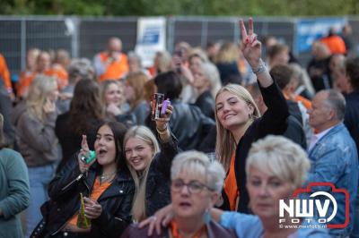 Thomas Berge kon de sfeer er wel in krijgen bij Kokki's Viert de Zomer, nadat Nederland door was naar de halve finale EK voetbal. - © NWVFoto.nl