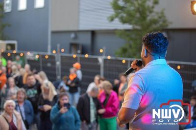 Thomas Berge kon de sfeer er wel in krijgen bij Kokki's Viert de Zomer, nadat Nederland door was naar de halve finale EK voetbal. - © NWVFoto.nl