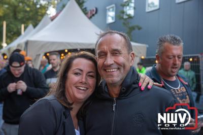 Thomas Berge kon de sfeer er wel in krijgen bij Kokki's Viert de Zomer, nadat Nederland door was naar de halve finale EK voetbal. - © NWVFoto.nl