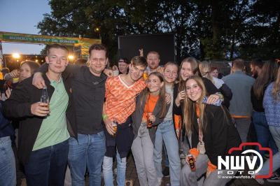 Thomas Berge kon de sfeer er wel in krijgen bij Kokki's Viert de Zomer, nadat Nederland door was naar de halve finale EK voetbal. - © NWVFoto.nl