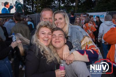 Thomas Berge kon de sfeer er wel in krijgen bij Kokki's Viert de Zomer, nadat Nederland door was naar de halve finale EK voetbal. - © NWVFoto.nl