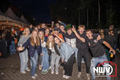 Thomas Berge kon de sfeer er wel in krijgen bij Kokki's Viert de Zomer, nadat Nederland door was naar de halve finale EK voetbal. - © NWVFoto.nl