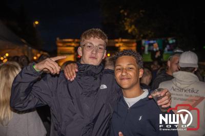 Thomas Berge kon de sfeer er wel in krijgen bij Kokki's Viert de Zomer, nadat Nederland door was naar de halve finale EK voetbal. - © NWVFoto.nl