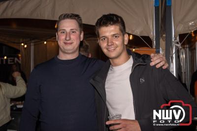 Thomas Berge kon de sfeer er wel in krijgen bij Kokki's Viert de Zomer, nadat Nederland door was naar de halve finale EK voetbal. - © NWVFoto.nl