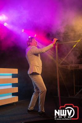 Thomas Berge kon de sfeer er wel in krijgen bij Kokki's Viert de Zomer, nadat Nederland door was naar de halve finale EK voetbal. - © NWVFoto.nl