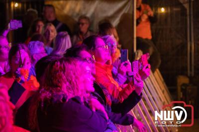 Thomas Berge kon de sfeer er wel in krijgen bij Kokki's Viert de Zomer, nadat Nederland door was naar de halve finale EK voetbal. - © NWVFoto.nl