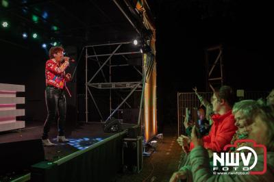 Thomas Berge kon de sfeer er wel in krijgen bij Kokki's Viert de Zomer, nadat Nederland door was naar de halve finale EK voetbal. - © NWVFoto.nl