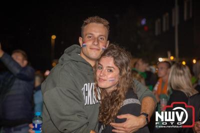 Thomas Berge kon de sfeer er wel in krijgen bij Kokki's Viert de Zomer, nadat Nederland door was naar de halve finale EK voetbal. - © NWVFoto.nl