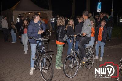 Thomas Berge kon de sfeer er wel in krijgen bij Kokki's Viert de Zomer, nadat Nederland door was naar de halve finale EK voetbal. - © NWVFoto.nl