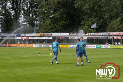 Regio loopt uit om Ajax te zien spelen tegen Stvv op Sportpark Bovenmolen in Oldebroek. - © NWVFoto.nl