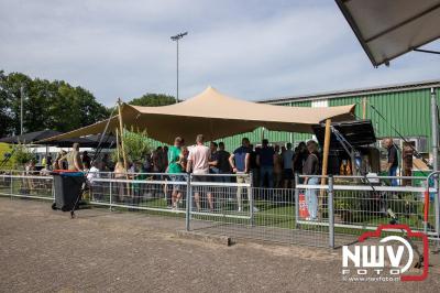 Regio loopt uit om Ajax te zien spelen tegen Stvv op Sportpark Bovenmolen in Oldebroek. - © NWVFoto.nl