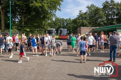 Regio loopt uit om Ajax te zien spelen tegen Stvv op Sportpark Bovenmolen in Oldebroek. - © NWVFoto.nl