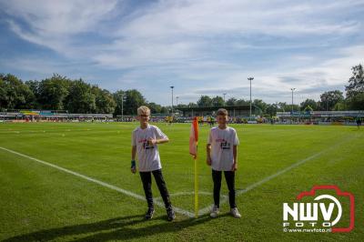 Regio loopt uit om Ajax te zien spelen tegen Stvv op Sportpark Bovenmolen in Oldebroek. - © NWVFoto.nl