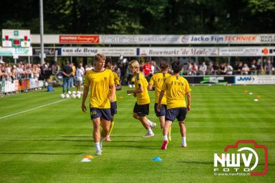 Regio loopt uit om Ajax te zien spelen tegen Stvv op Sportpark Bovenmolen in Oldebroek. - © NWVFoto.nl