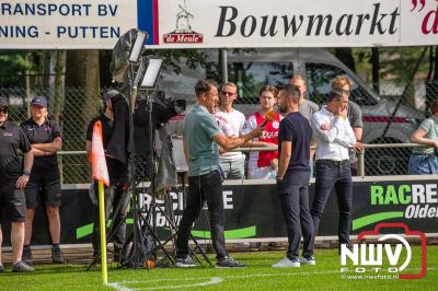 Regio loopt uit om Ajax te zien spelen tegen Stvv op Sportpark Bovenmolen in Oldebroek. - © NWVFoto.nl