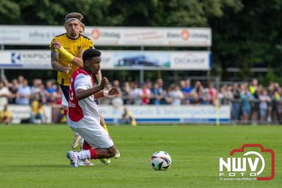 Regio loopt uit om Ajax te zien spelen tegen Stvv op Sportpark Bovenmolen in Oldebroek. - © NWVFoto.nl