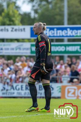 Regio loopt uit om Ajax te zien spelen tegen Stvv op Sportpark Bovenmolen in Oldebroek. - © NWVFoto.nl