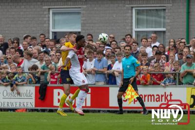 Regio loopt uit om Ajax te zien spelen tegen Stvv op Sportpark Bovenmolen in Oldebroek. - © NWVFoto.nl