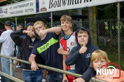 Regio loopt uit om Ajax te zien spelen tegen Stvv op Sportpark Bovenmolen in Oldebroek. - © NWVFoto.nl