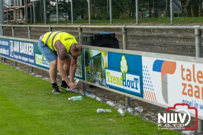 Regio loopt uit om Ajax te zien spelen tegen Stvv op Sportpark Bovenmolen in Oldebroek. - © NWVFoto.nl