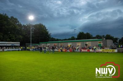 Regio loopt uit om Ajax te zien spelen tegen Stvv op Sportpark Bovenmolen in Oldebroek. - © NWVFoto.nl