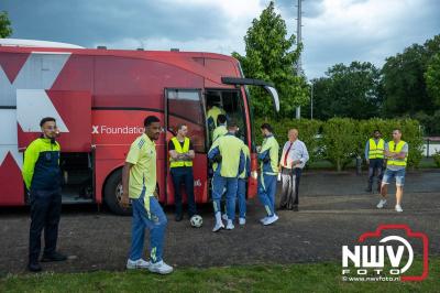 Regio loopt uit om Ajax te zien spelen tegen Stvv op Sportpark Bovenmolen in Oldebroek. - © NWVFoto.nl