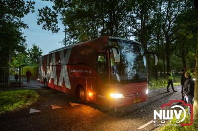 Regio loopt uit om Ajax te zien spelen tegen Stvv op Sportpark Bovenmolen in Oldebroek. - © NWVFoto.nl