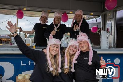 Tent was weer afgeladen op de eerste avond van het BigPop Festival met Zeroos Heroes, Piraten Power Hour en Outsiders.  - © NWVFoto.nl