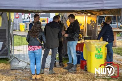 Tent was weer afgeladen op de eerste avond van het BigPop Festival met Zeroos Heroes, Piraten Power Hour en Outsiders.  - © NWVFoto.nl