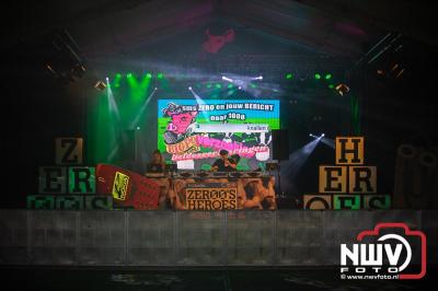 Tent was weer afgeladen op de eerste avond van het BigPop Festival met Zeroos Heroes, Piraten Power Hour en Outsiders.  - © NWVFoto.nl