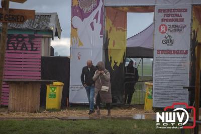 Tent was weer afgeladen op de eerste avond van het BigPop Festival met Zeroos Heroes, Piraten Power Hour en Outsiders.  - © NWVFoto.nl