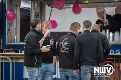 Tent was weer afgeladen op de eerste avond van het BigPop Festival met Zeroos Heroes, Piraten Power Hour en Outsiders.  - © NWVFoto.nl