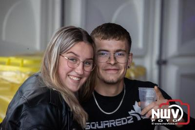 Tent was weer afgeladen op de eerste avond van het BigPop Festival met Zeroos Heroes, Piraten Power Hour en Outsiders.  - © NWVFoto.nl