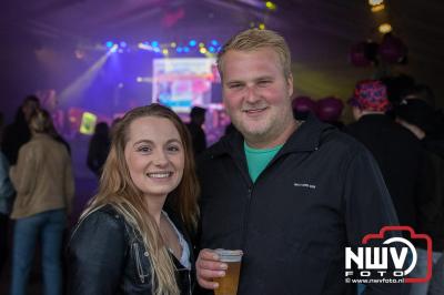 Tent was weer afgeladen op de eerste avond van het BigPop Festival met Zeroos Heroes, Piraten Power Hour en Outsiders.  - © NWVFoto.nl