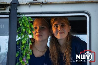 Tent was weer afgeladen op de eerste avond van het BigPop Festival met Zeroos Heroes, Piraten Power Hour en Outsiders.  - © NWVFoto.nl