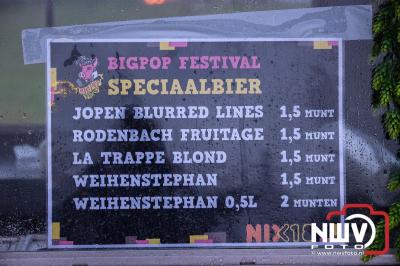 Tent was weer afgeladen op de eerste avond van het BigPop Festival met Zeroos Heroes, Piraten Power Hour en Outsiders.  - © NWVFoto.nl