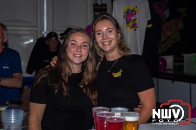 Tent was weer afgeladen op de eerste avond van het BigPop Festival met Zeroos Heroes, Piraten Power Hour en Outsiders.  - © NWVFoto.nl