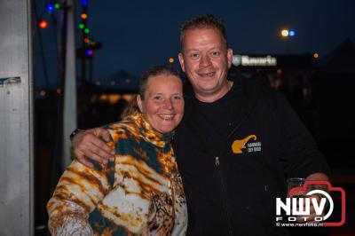 Tent was weer afgeladen op de eerste avond van het BigPop Festival met Zeroos Heroes, Piraten Power Hour en Outsiders.  - © NWVFoto.nl