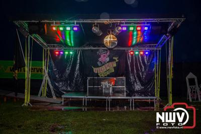 Tent was weer afgeladen op de eerste avond van het BigPop Festival met Zeroos Heroes, Piraten Power Hour en Outsiders.  - © NWVFoto.nl