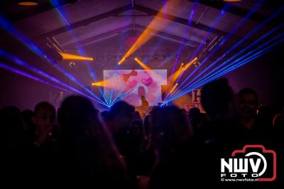 Tent was weer afgeladen op de eerste avond van het BigPop Festival met Zeroos Heroes, Piraten Power Hour en Outsiders.  - © NWVFoto.nl