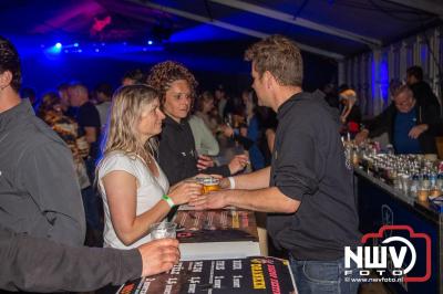 Tent was weer afgeladen op de eerste avond van het BigPop Festival met Zeroos Heroes, Piraten Power Hour en Outsiders.  - © NWVFoto.nl