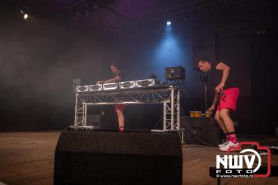 Tent was weer afgeladen op de eerste avond van het BigPop Festival met Zeroos Heroes, Piraten Power Hour en Outsiders.  - © NWVFoto.nl