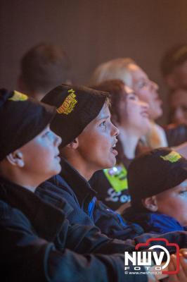 Tent was weer afgeladen op de eerste avond van het BigPop Festival met Zeroos Heroes, Piraten Power Hour en Outsiders.  - © NWVFoto.nl