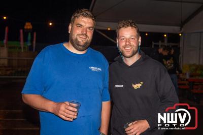 Tent was weer afgeladen op de eerste avond van het BigPop Festival met Zeroos Heroes, Piraten Power Hour en Outsiders.  - © NWVFoto.nl