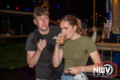 Tent was weer afgeladen op de eerste avond van het BigPop Festival met Zeroos Heroes, Piraten Power Hour en Outsiders.  - © NWVFoto.nl