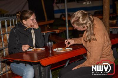 Tent was weer afgeladen op de eerste avond van het BigPop Festival met Zeroos Heroes, Piraten Power Hour en Outsiders.  - © NWVFoto.nl