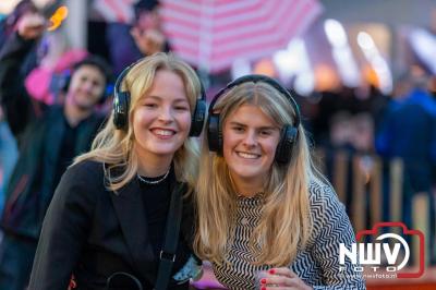 Zaterdagavond in de polder van Oosterwolde was het één en al gezelligheid bij het BigPop Festival, editie 2024. - © NWVFoto.nl