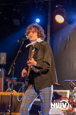 Zaterdagavond in de polder van Oosterwolde was het één en al gezelligheid bij het BigPop Festival, editie 2024. - © NWVFoto.nl