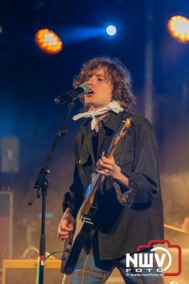 Zaterdagavond in de polder van Oosterwolde was het één en al gezelligheid bij het BigPop Festival, editie 2024. - © NWVFoto.nl