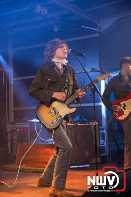 Zaterdagavond in de polder van Oosterwolde was het één en al gezelligheid bij het BigPop Festival, editie 2024. - © NWVFoto.nl